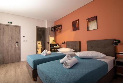 Dunlin Hotel - image 30