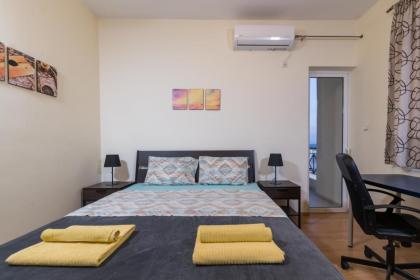 Alexander Apartments Airport - image 21