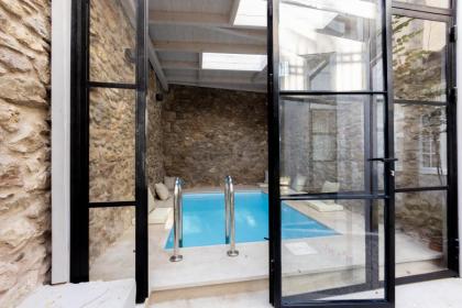 Incomparable Plaka's Luxury Apt Private Pool - image 29