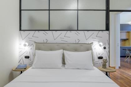 3bdr Modern Design & Bright Interiors in Plaka - image 22