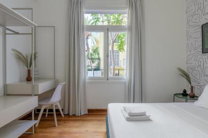 3bdr Modern Design & Bright Interiors in Plaka - image 25
