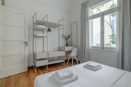 3bdr Modern Design & Bright Interiors in Plaka - image 26