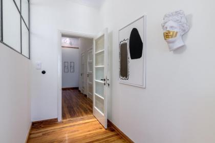 3bdr Modern Design & Bright Interiors in Plaka - image 28