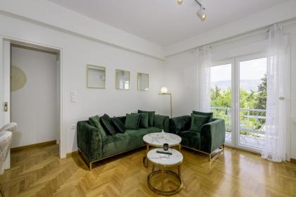 Lush Emerald apt. in the heart of Athens! - image 21