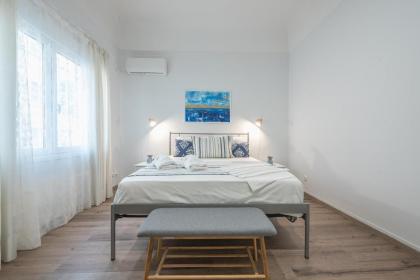 Spacious Family Home in Thisio by Cloudkeys - image 24