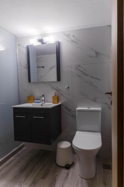 Adorable 2BA close to Ancient Athens city center - image 25