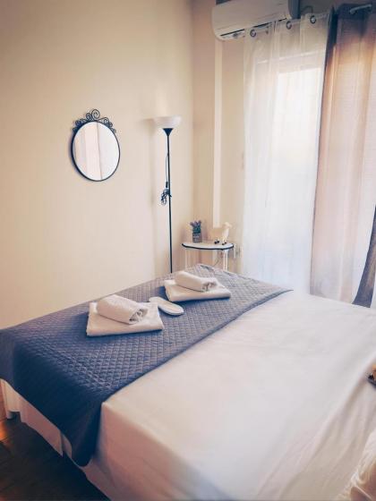 Athens Loft in Pagrati - image 22