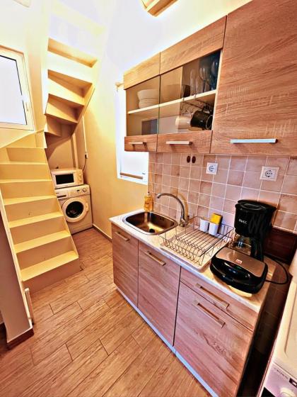Athens Loft in Pagrati - image 25