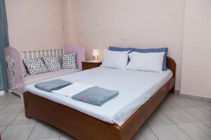 Lovely apt in Peristeri - image 25