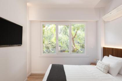 Acropolis Holmes Residence - image 25