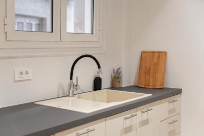 Acropolis Holmes Residence - image 26