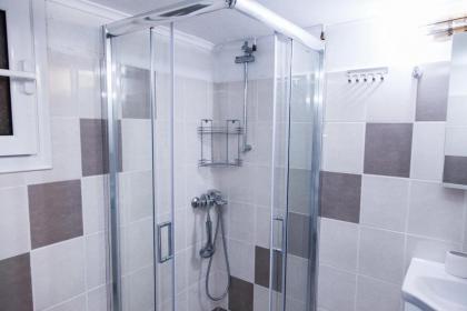 Cozy apartment near Stavros Niarchos Park - image 24