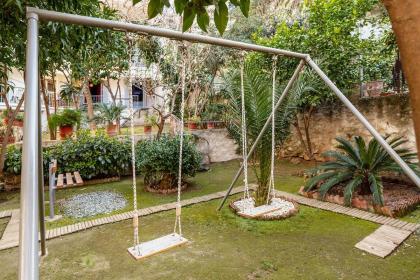 Secret Garden Downtown - image 25