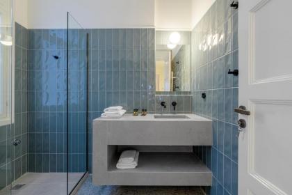 An Outstanding 3 bdrm Apartment in the Heart of Athens - image 24