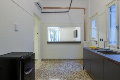 An Outstanding 3 bdrm Apartment in the Heart of Athens - image 25