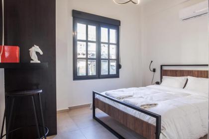 Beautiful Elegant Apartment Next to Monastiraki - image 21
