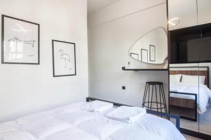 Beautiful Elegant Apartment Next to Monastiraki - image 23