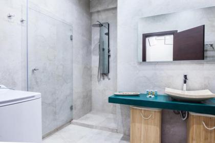 Beautiful Elegant Apartment Next to Monastiraki - image 24