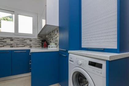 Adorable 2 Bedrooms Apartment in Athens - image 28