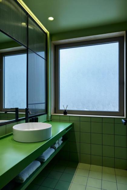 DWELL - Elegant City Stay - Brand new boutique hotel - image 30