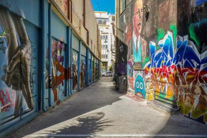 Ultimate 3 Apt Building in the Center for 15 ppl - image 30