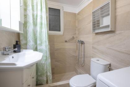 Impressive Minimal 2 bdrm next to Acropolis Museum - image 22