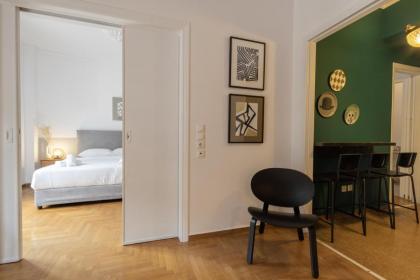 Impressive Minimal 2 bdrm next to Acropolis Museum - image 25