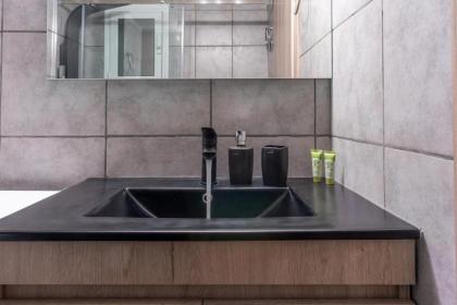 Luxury apartment overlooking the citadel of Tsakas - image 22