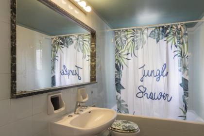 A new happy 2 BDR apartment that has a soul - image 26