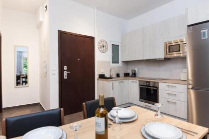 Elegant Urban Escape 1 Bd Apt in Kolonaki - image 25