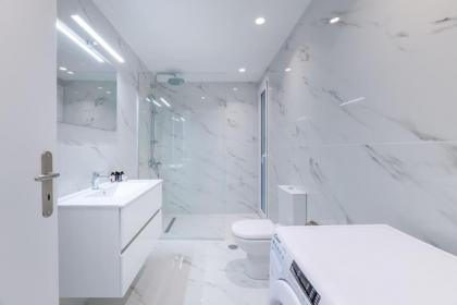 Flawless 1BR Apartment in Athens by UPSTREET - image 23