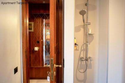 Calliope & Terpsichore by Heloni Apartments - image 24