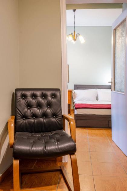 oscar city room - image 28