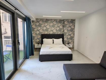 Nikis 20 Suites - image 21