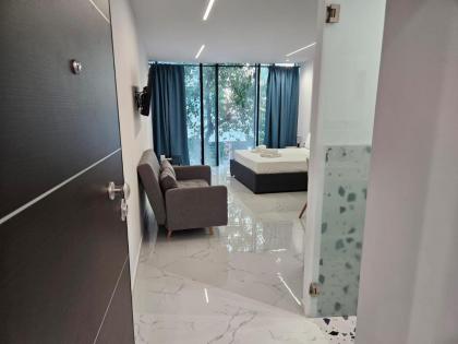 Nikis 20 Suites - image 27