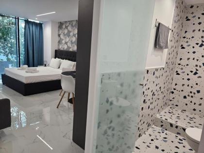 Nikis 20 Suites - image 28