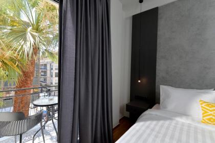 Athenian Gem - image 22