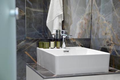 Athenian Gem - image 23