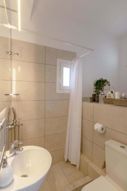 Sunny Topfloor Studio with amazing City-View - image 21