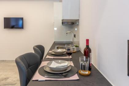 Mandevilia Suites - image 25