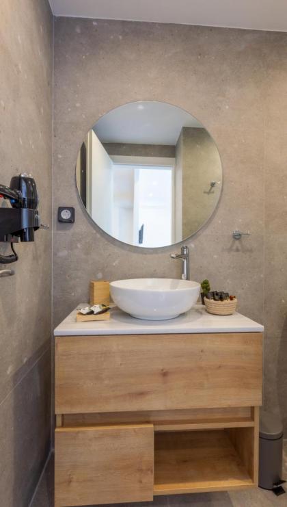 Mandevilia Suites - image 28