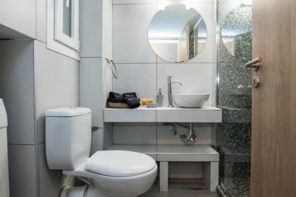 Metaxourgio 2 Bedroom Gem for Urban Explorers - image 28