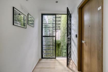 Elia Kolonaki Luxury Apartments - image 21