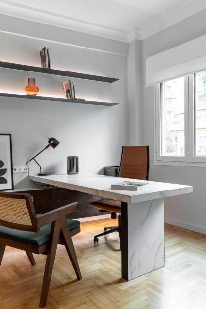 High-end RENOV Apt with an amazing office - image 22