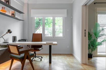 High-end RENOV Apt with an amazing office - image 28