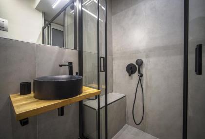 Compact Comfort A Capsule Studio - image 21