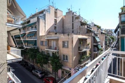 Visionery apt in Pagrati - image 29