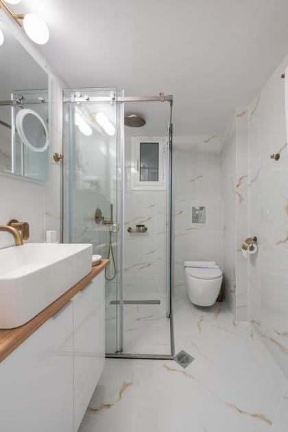 Acropolis Divine Penthouse - image 25