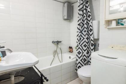 Stunning Two Bedroom Apartment in Historic Area of Exarcheia - image 22