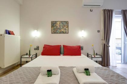 Silver Athens Triple Room - image 23